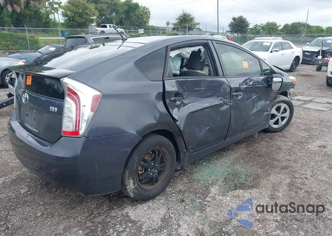 2015 Toyota Prius Two z USA, uszkodzony, nr VIN JTDKN3DU7F0468874